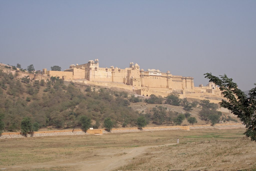 11-View of the Amber Fort.jpg - View of the Amber Fort